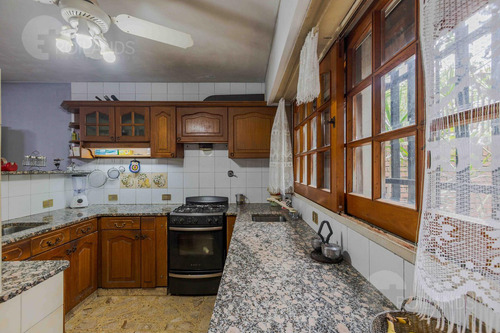 Venta Casa 8 Amb Balcón Patio Terraza Cochera En Villa Devoto