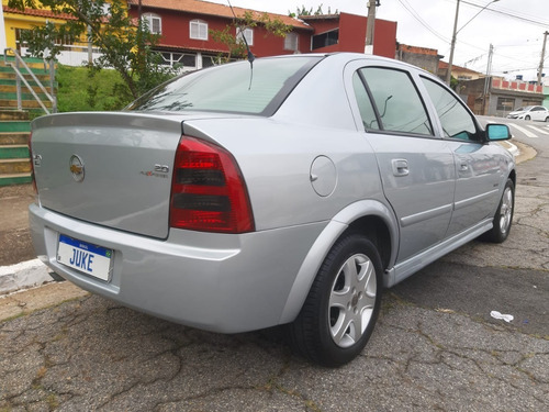 Imagem 7 de 15 de Astra Sedan Adv * 2009 * Completo * Prata