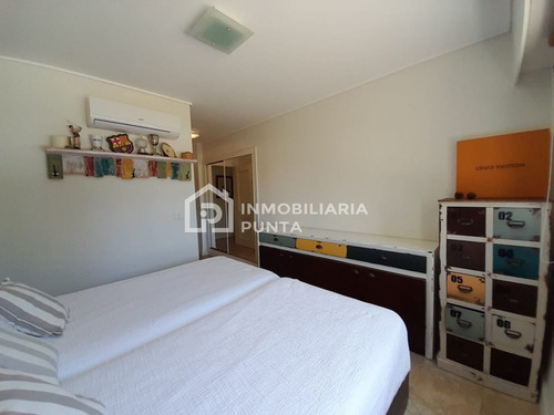 Imagen 9 de 15 de Apartamento Con Vista Al Mar De 4 Dormitorios En Playa Mansa