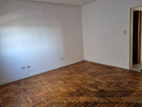 Departamento En Alquiler Con Espacio Guarda Coche - Wilde