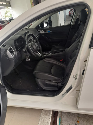 Imagen 6 de 8 de Mazda 3 Touring Sport