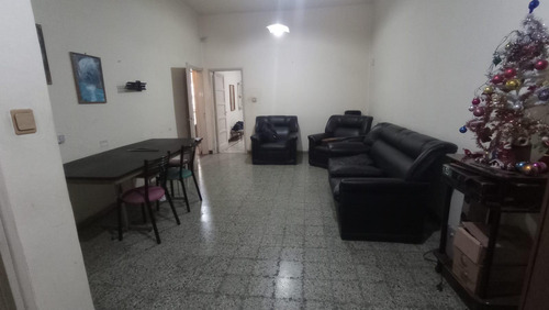 Casa En  Güemes Apta Bancor A 50 Metros De Paseo Güemes , Pocas Cuadras Del Centro De La Ciudad Y Nueva Córdoba