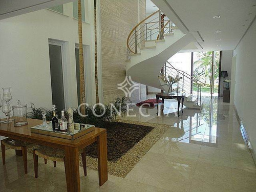 Imagem 3 de 27 de Tamboré 03 | Casa Alto Padrão | Venda | Fino Acabamento | Imenso Quintal Gramado - Cnc1282