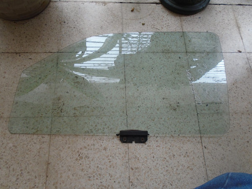Imagen 1 de 2 de Vendo Vidrio Delantero Izquierdo De Volkswagen Gol Año 1996