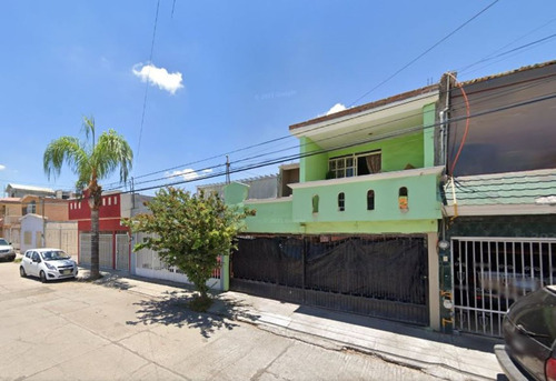 Casa En Venta De Remate Bancario Enrique C. Rébsamen, Versalles 2da Secc, 20285 Aguascalientes, Ags. -jcbb2