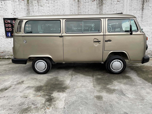 Imagen 8 de 15 de Volkswagen Combi Caravelle 1991 Sahara Metálico Impecable