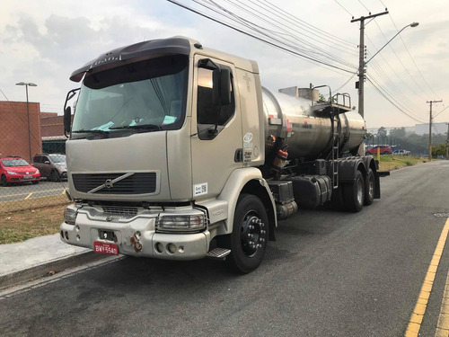 Imagem 4 de 4 de Volvo Vm23240