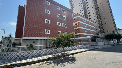Kitnet Reformada E Mobiliada A 200 Mts Da Praia