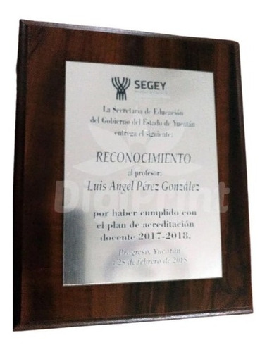 Imagen 1 de 4 de Diplomas Y Reconocimientos Con Grabado Láser (mediano)