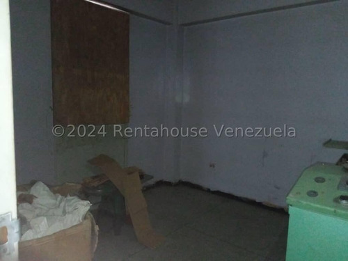 En Venta Excelente Edificio Para Remodelar Ubicado En Los Rosales