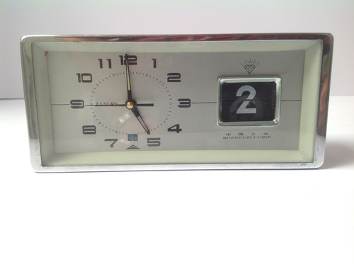 Reloj De Mesa A Cuerda Luxury Fechador Flip. Años 70's