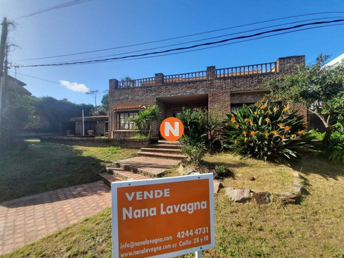 Casa En Venta, Mansa, Punta Del Este, 4 Dormitorios.- Ref: 210001
