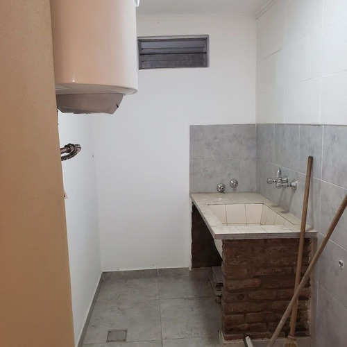 Imagen 11 de 16 de Venta Chalet Apto Credito En Lanus- Dept En Parte De Pago