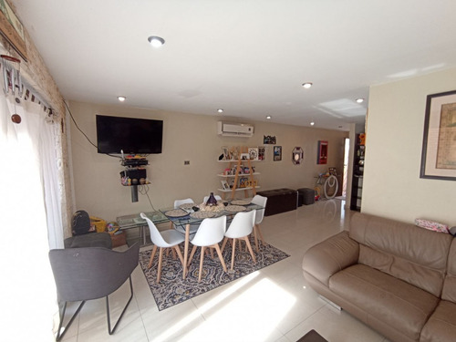 Imagen 5 de 23 de Marisol Castro Vende Townhouse En El Parral | Valencia | Carabobo | Res. Costa Azul | Foth-305 Marisol 04244923040