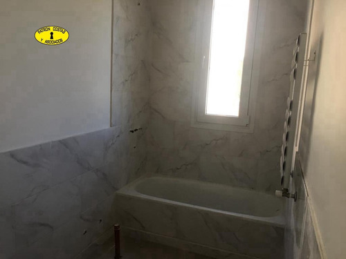 2445aa-casa 3 Dormitorios 1 En Suite Living Comedor Cocina I