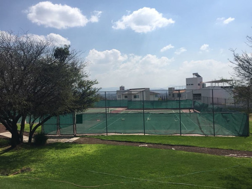 Hermosa Residencia En Real Del Bosque, 5 Recámaras, Roof Garden, Estudio, Jardín
