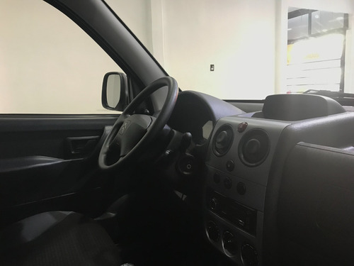Imagen 8 de 24 de Berlingo Furgon Mixta Nafta 0 Km