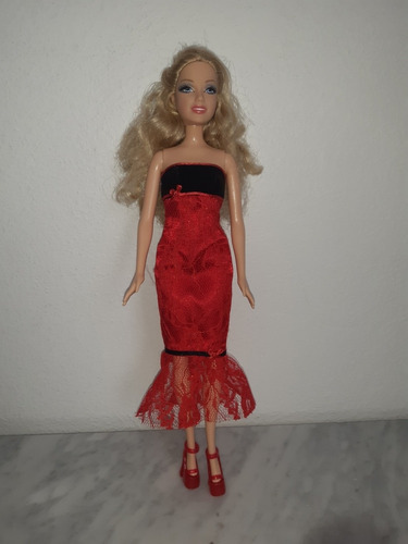 Barbie Con Vestido Y Zapatos Rojos 2005 Mattel