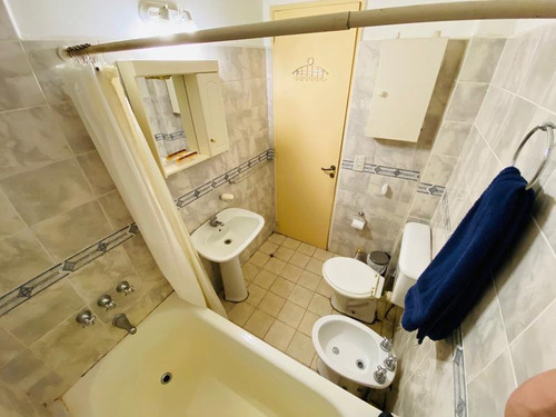 Venta: 2 Ambientes En Inmejorable Ubicación! Apto Profesional