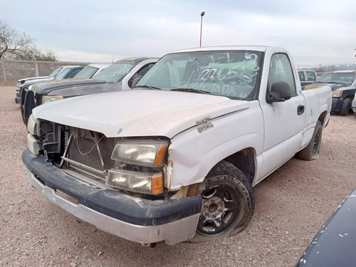 Chevrolet Silverado A Pickup Silverado 1500 5vel Mt