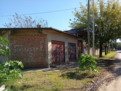 3 Locales, Todo En Losa, En Merlo Gómez