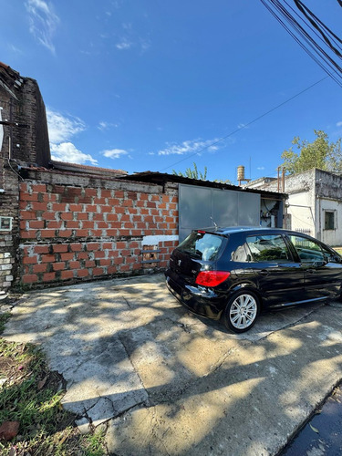 Venta Deposito Con Patio. Loma Hermosa