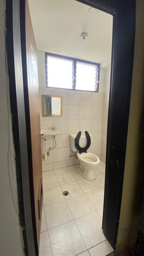 Imagen 19 de 19 de Venta De 12 Locales Comerciales, Sector Barrio Obrero. Adlz