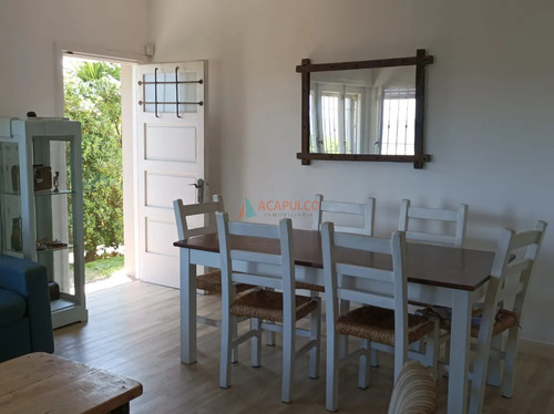Alquiler De Casa Frente A Playa Mansa Con Vista Al Mar