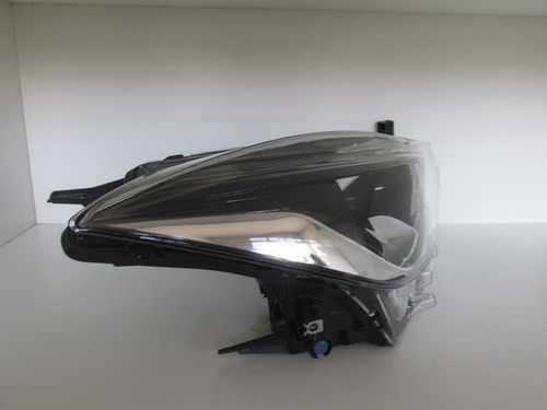 Farol Nissan Kicks Com Led Cp19050324