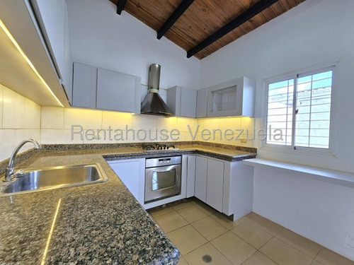 Casa En Alquiler Urb Roca Del Valle I En Cabudare, Codigo 2 5 2 0 2 0 7, Mildred, Vive A Solo 5 Minutos Del Este De Barquisimeto, En Un Urbanismo No Solo Hermoso, Sino Seguro Y Con Facil Acceso
