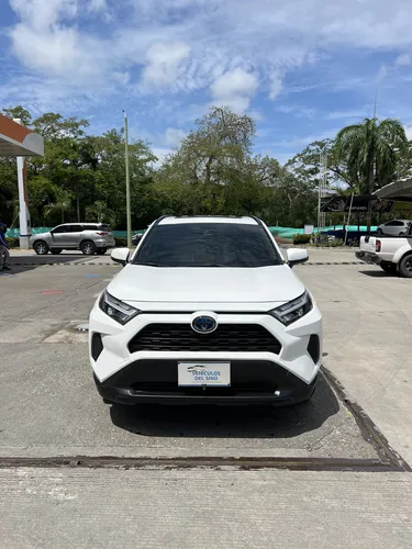 Toyota RAV4 2.5cc XLE 4x4 Hybrid