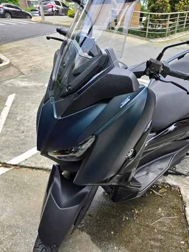 Yamaha X-max 300 / Modelo 2023