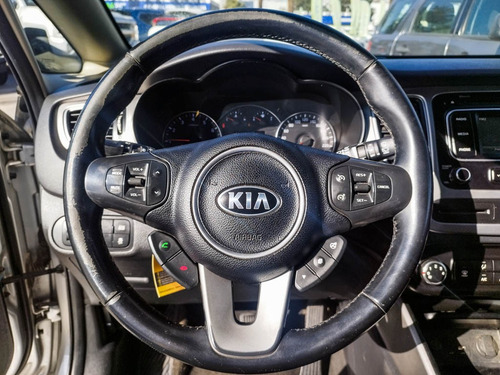 Kia Carens 2015