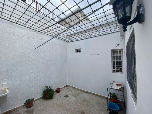 Imagen 9 de 15 de Venta De Casa En Malvin Sur 2 Dormitorios Con Renta