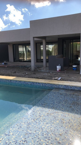 Imagen 7 de 27 de Casa En Venta En San Gabriel, Villanueva, Tigre
