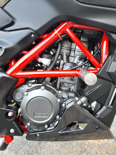Imagen 4 de 23 de Benelli Tnt25