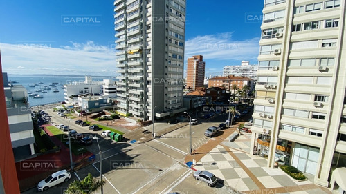 Venta De Apartamento Dos Dormitorios Punta Del Este Con Vista Al Mar-ref:28679