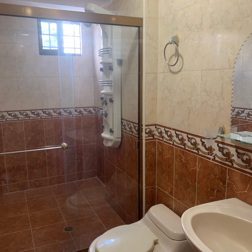 Imagen 11 de 20 de Apartamento En Alquiler - Urb. Santa Monica