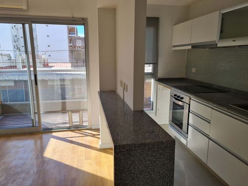 Imagen 8 de 28 de Dos Ambientes Con Cochera En Venta Frente Olivos