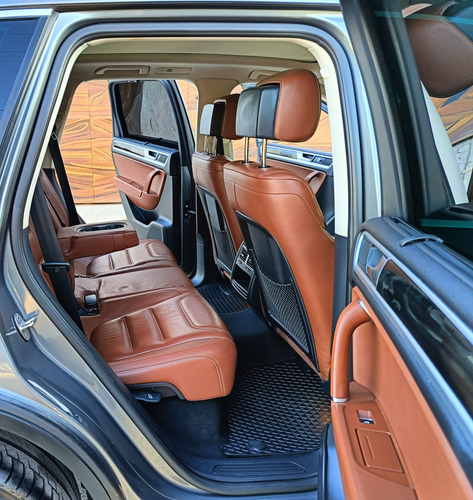Volkswagen Touareg 3.0 V6 Tdi At