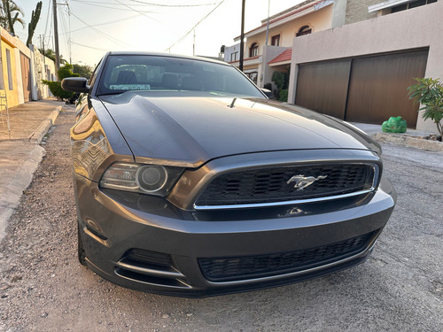 Ford Mustang 3.8 Coupe Lujo V6 Mt