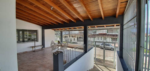 Imagen 6 de 10 de En Alquiler Centro Empresarial Las Acacias.