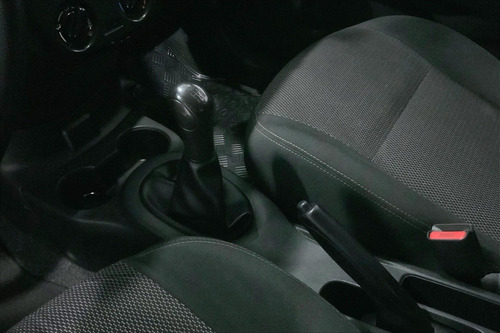 Imagen 17 de 25 de Nissan Versa Sedan 4 Pts Sense, Tm5, A/ac, Ve