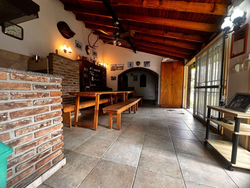 Casa En Venta En Calle 495 Y 496