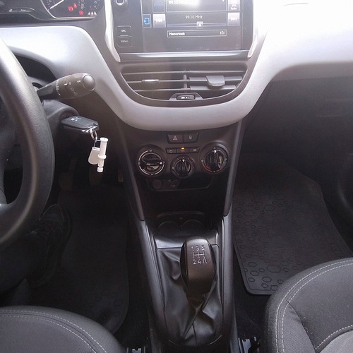 Peugeot 208 Allure 1.5 Touchscreen