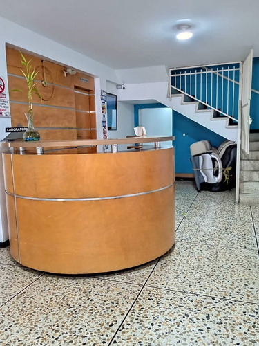 Mariana Vende Centro Clinico En Valencia.
