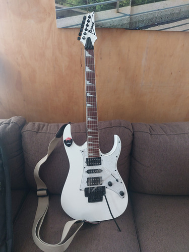 Guitarra Electrica Ibanez Modelo Rg350 Con Funda Y Amplific (Usado)