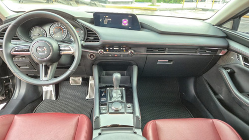Mazda 3 Carbon Edition 2023