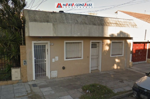 Venta. Ph 2 Ambientes A Reciclar. Villa Sarmiento