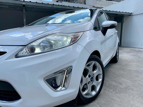 Ford Fiesta Kinetic Design 1.6 Design 120cv Titanium 2013